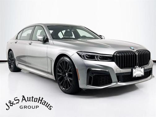2022 BMW 740 i xDrive