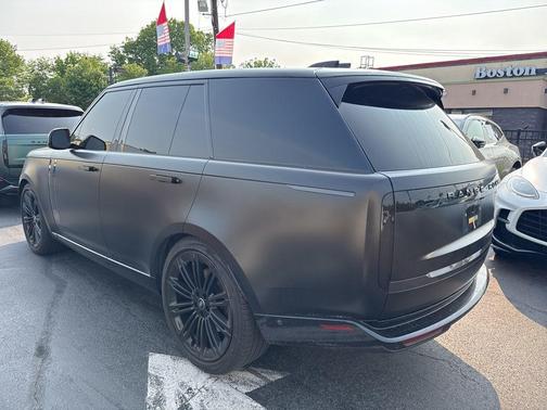 2024 Land Rover Range Rover P530 SE