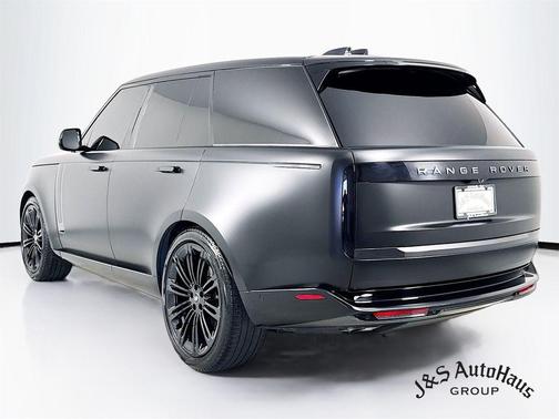 2024 Land Rover Range Rover P530 SE