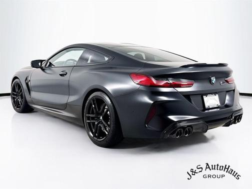 2022 BMW M8 Competition