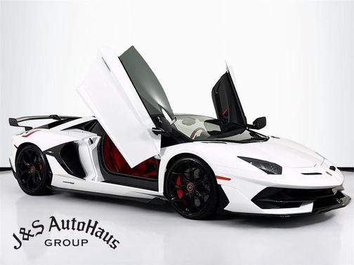 2021 Lamborghini Aventador SVJ Base