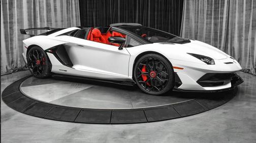 2021 Lamborghini Aventador SVJ Base