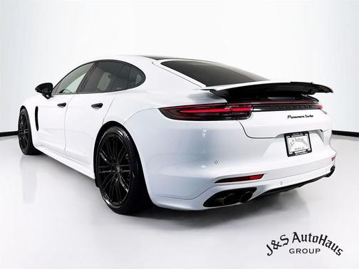 2019 Porsche Panamera Turbo