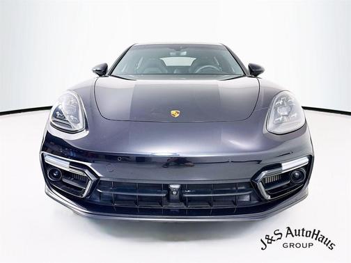 2022 Porsche Panamera GTS