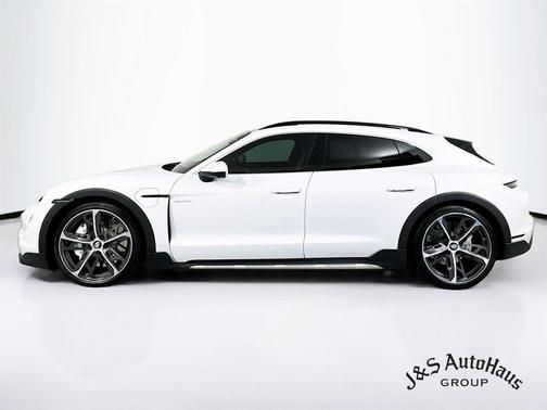 2023 Porsche Taycan Cross Turismo 4S