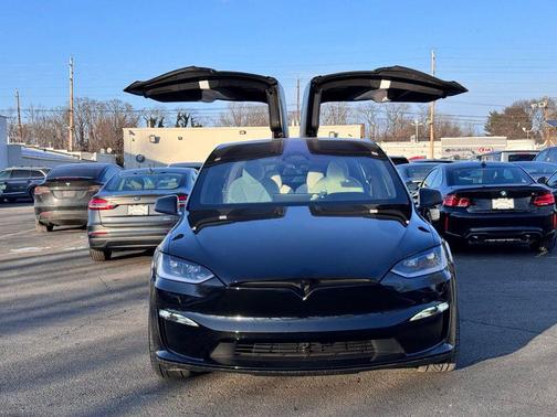 2026 Tesla Model X Plaid
