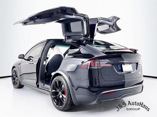 2026 Tesla Model X Plaid
