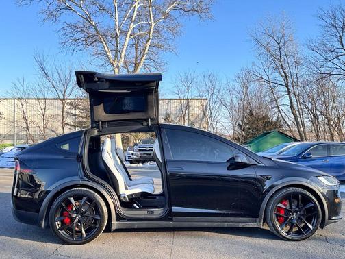 2026 Tesla Model X Plaid