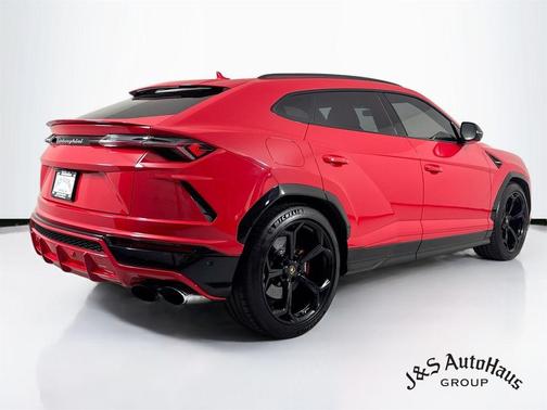 Red 2019 Lamborghini Urus Base