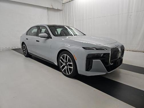 2023 BMW 760 760i xDrive