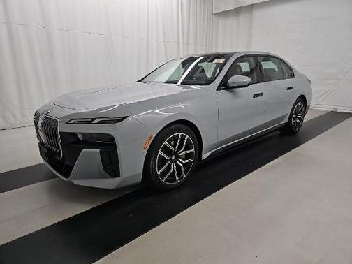 2023 BMW 760 760i xDrive