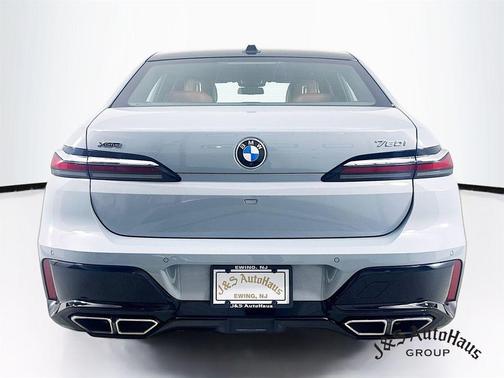 2023 BMW 760 760i xDrive