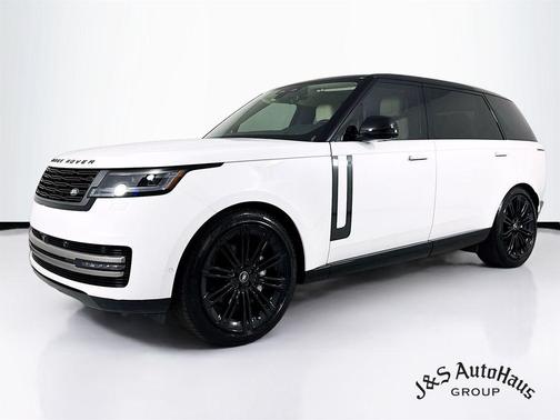 Ostuni Pearl White 2025 Land Rover Range Rover P400 SE 7 Seat