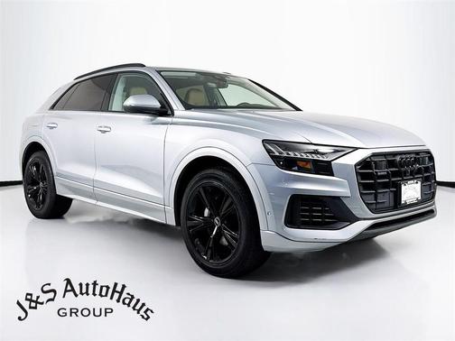 2023 Audi Q8 55 Premium Plus