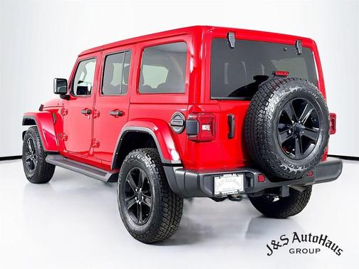 2022 Jeep Wrangler Unlimited Sahara Altitude