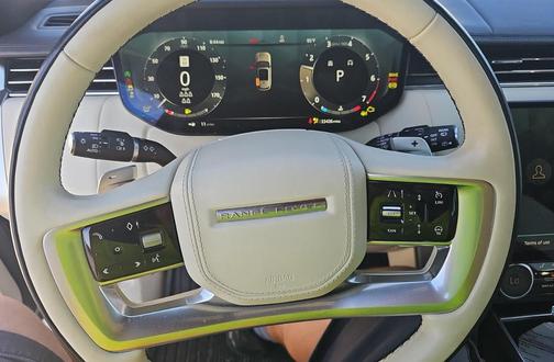 2023 Land Rover Range Rover P530 SE