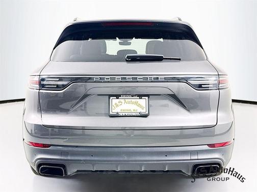 2021 Porsche Cayenne Base