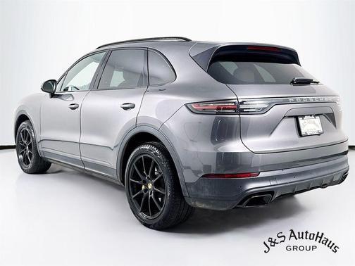 2021 Porsche Cayenne Base