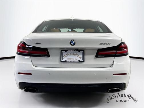 Alpine White 2023 BMW 530 i xDrive