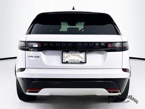 2025 Land Rover Range Rover Velar P250 Dynamic SE