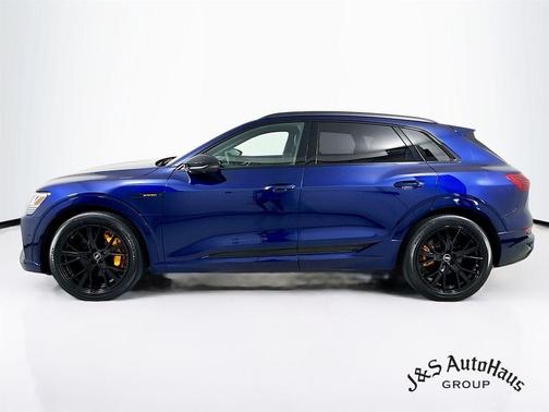2022 Audi e-tron Premium