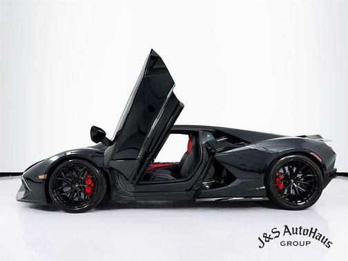 2024 Lamborghini Revuelto Base