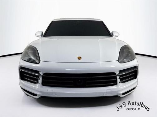 White 2023 Porsche Cayenne Platinum Edition