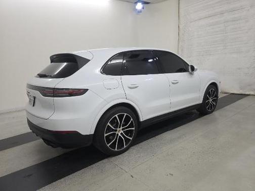 White 2023 Porsche Cayenne Platinum Edition