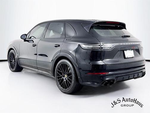 2021 Porsche Cayenne GTS