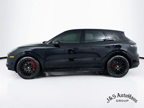 2021 Porsche Cayenne GTS