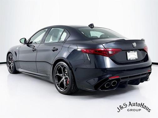 2023 Alfa Romeo Giulia Quadrifoglio