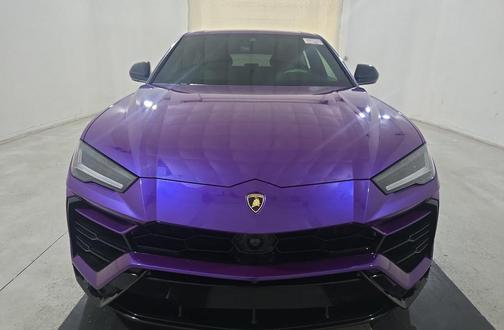 2022 Lamborghini Urus Base