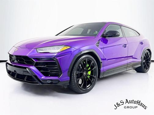 2022 Lamborghini Urus Base