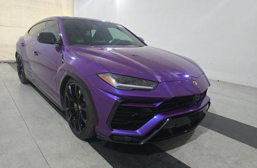 2022 Lamborghini Urus Base