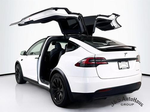 2020 Tesla Model X Long Range