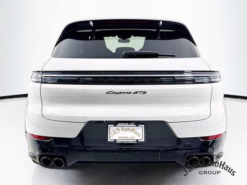 2025 Porsche Cayenne GTS