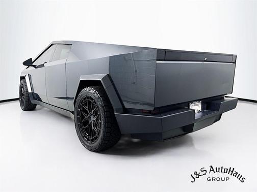 2024 Tesla Cybertruck Base