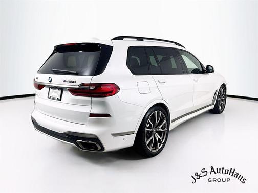 2021 BMW X7 M50i