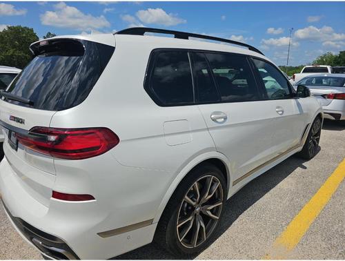 2021 BMW X7 M50i