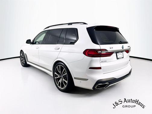 2021 BMW X7 M50i