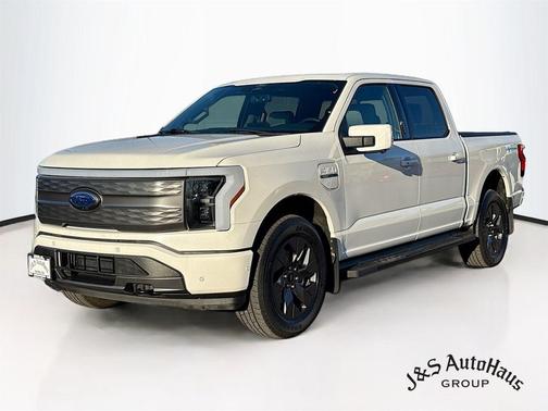 2022 Ford F-150 Lightning LARIAT