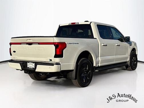 2022 Ford F-150 Lightning LARIAT