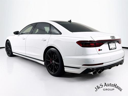 2023 Audi S8 4.0T quattro