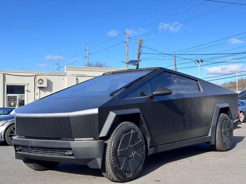 2024 Tesla Cybertruck Cyberbeast