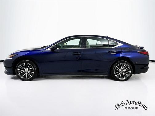 2022 Lexus ES 350 Base