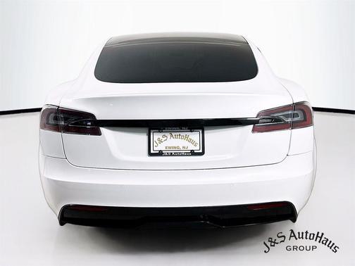 2021 Tesla Model S Plaid