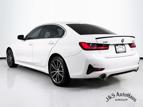2019 BMW 330 i xDrive