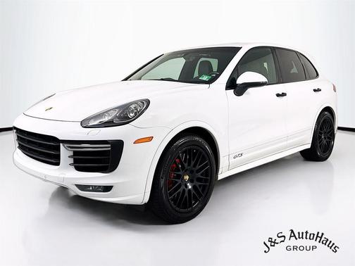 2017 Porsche Cayenne GTS