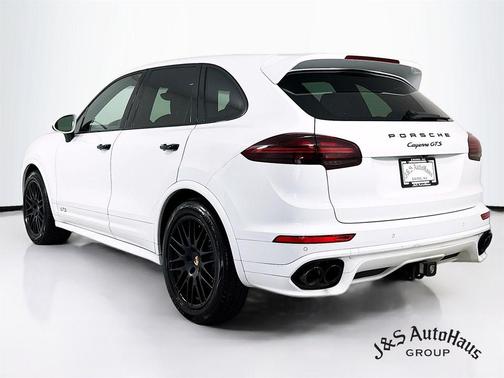 2017 Porsche Cayenne GTS