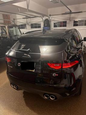 2020 Jaguar F-PACE SVR